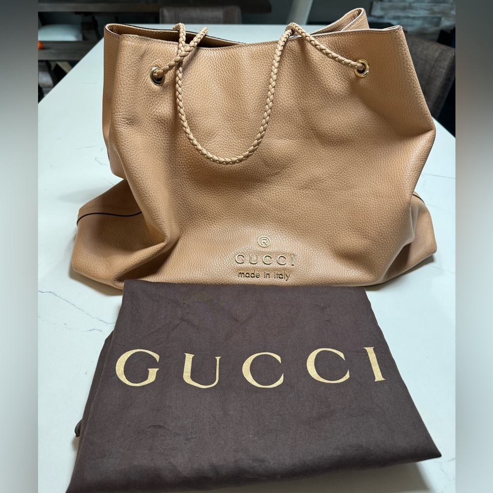 Gucci shoulder bag